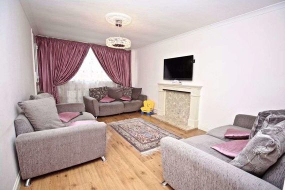 3 bedroom Flat for s...